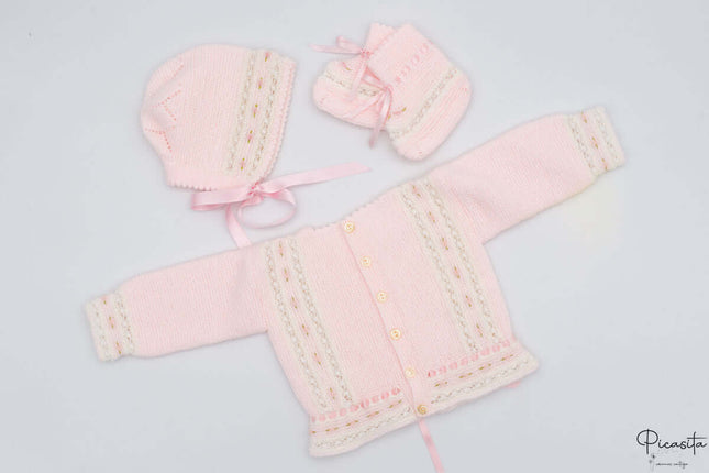 conjunto_recien_nacido_jersey_gorro_y_botitas_rosas_modelo_3