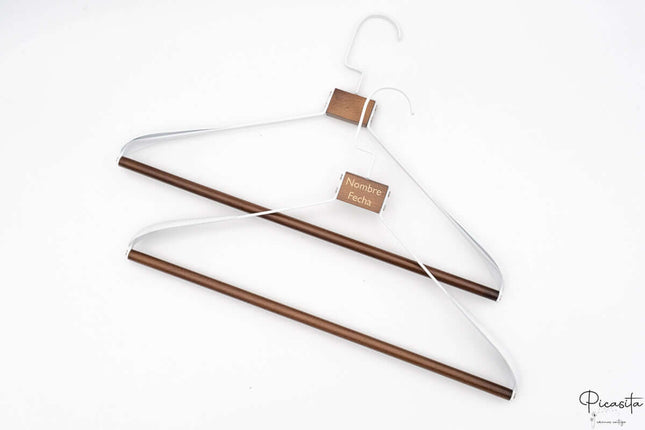 perchas_de_metal_y_madera