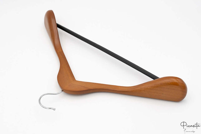 Perchas Hombro Ancho Tono Medio