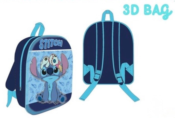 Mochila infantil azul con relieve 3D de Stitch, tirantes acolchados azul marino y asa superior celeste.