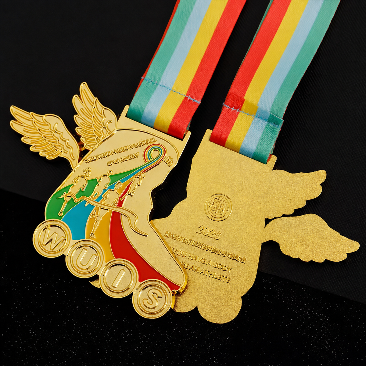 Medalla de forma irregular con relieve personalizado por ambas caras y año en el reverso