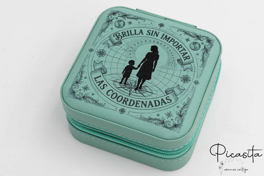 Joyero de viaje cuadrado color turquesa con diseño grabado a láser