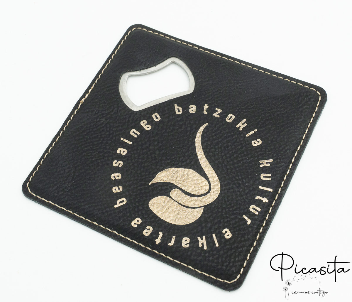 Posavasos de Cuero Sintetico con Abridor