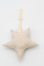 Colgador estrella de tela gris con cinta superior para colgar
