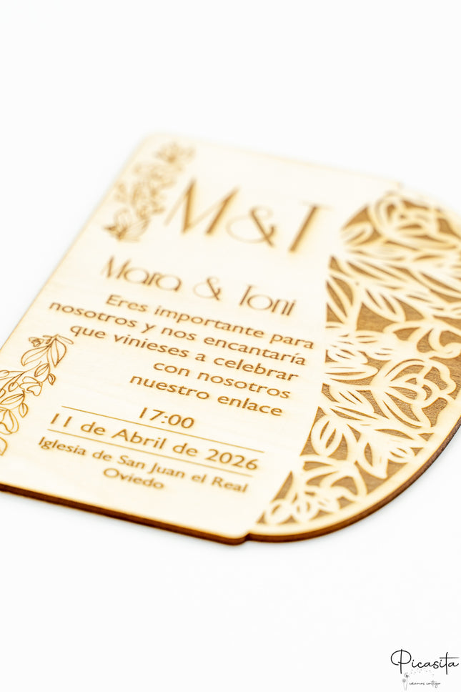 Invitación de boda en madera