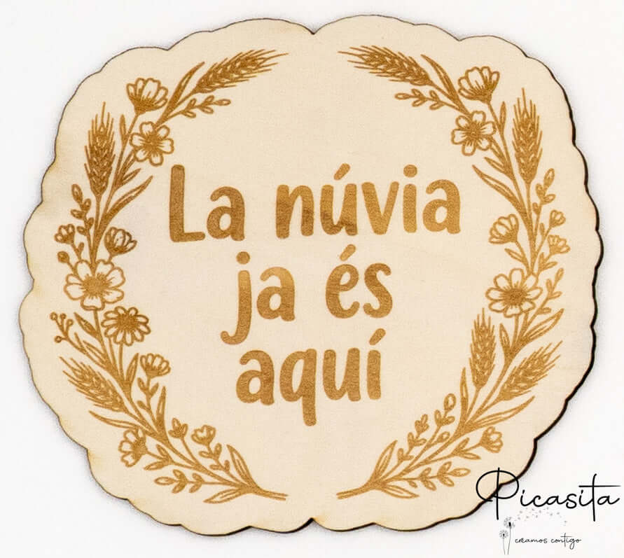 Cartel Aqui Llega la Novia