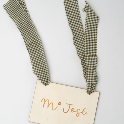 cartel_de_rincones_con_nombres_en_madera