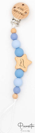 chupetero_personalizado_con_nombre_de_madera_y_silicona