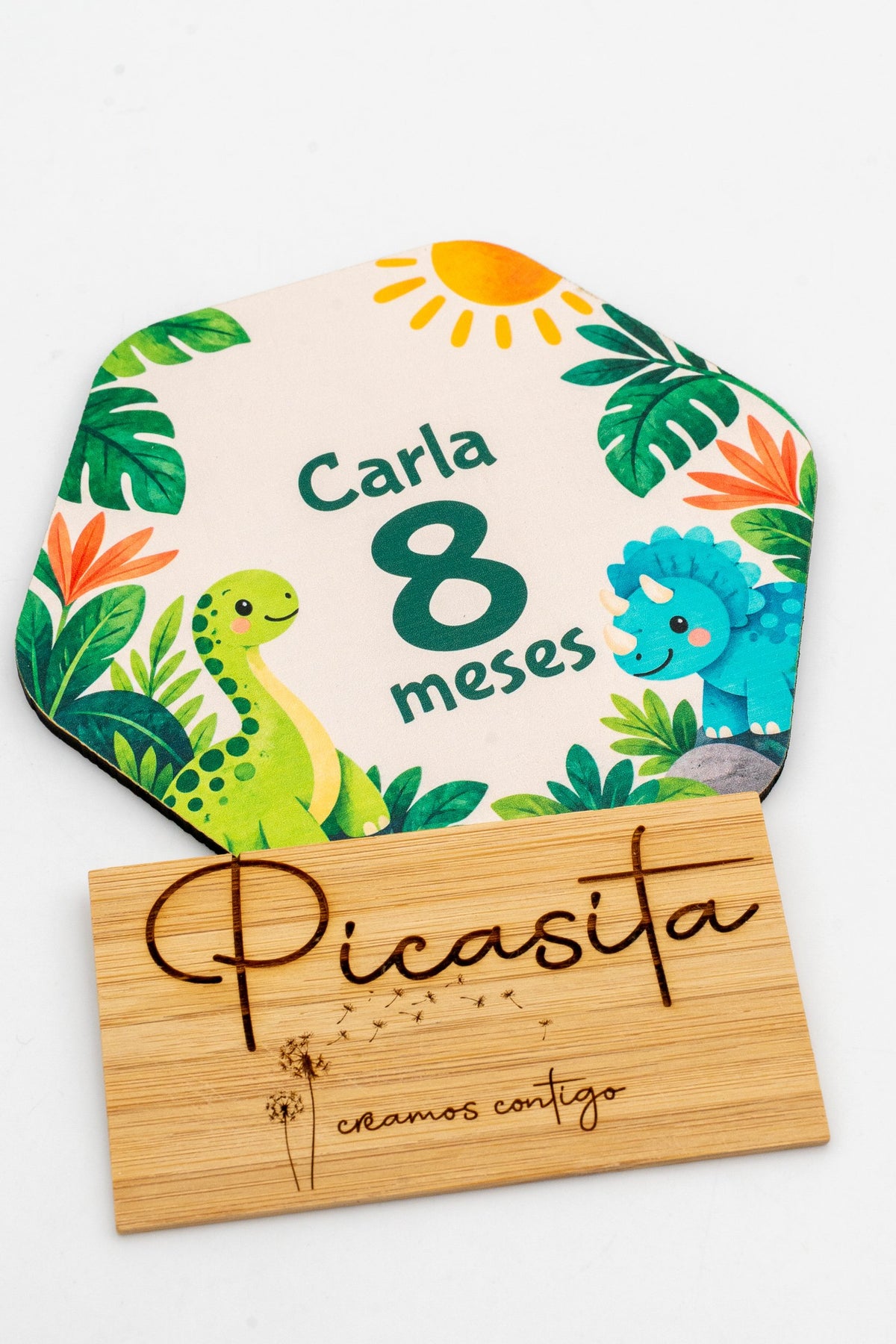 Cumpremeses de madeira personalizados para bebé