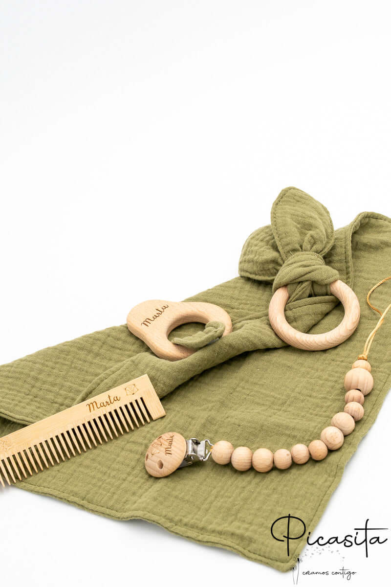 Conjunto Muselina, Chupetero Personalizado, Mordedor y Peine