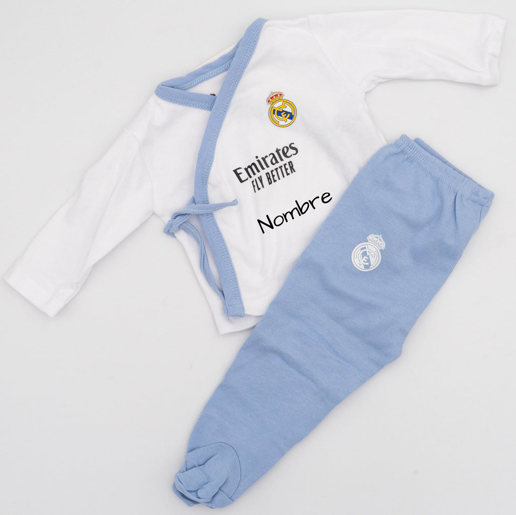 Real Madrilen jaioberrientzako multzoko kamiseta eta legging urdinak, izenarekin