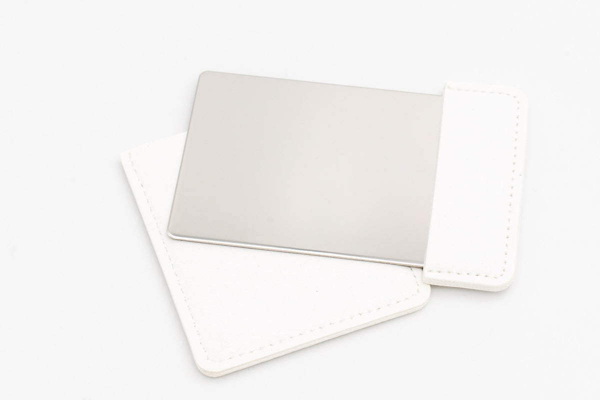 Espejo Rectangular de Acero y Cuero PU
