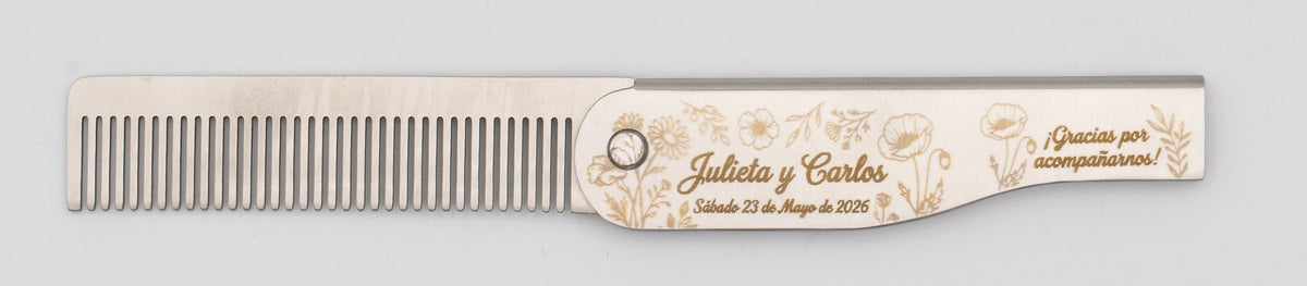 Peine de metal personalizado con grabado, ideal para ceremonia o regalo especial.