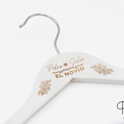 percha_personalizada_de_boda_hombros_anchos