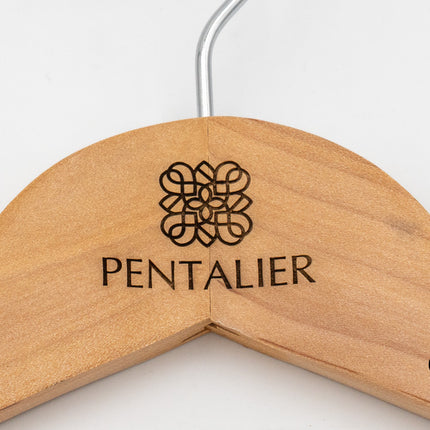 perchas_hombro_ancho_tono_claro