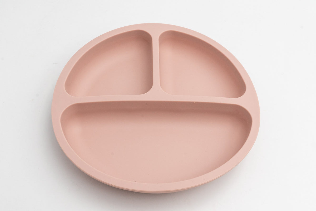 Prato rosa de silicona con tres compartimentos