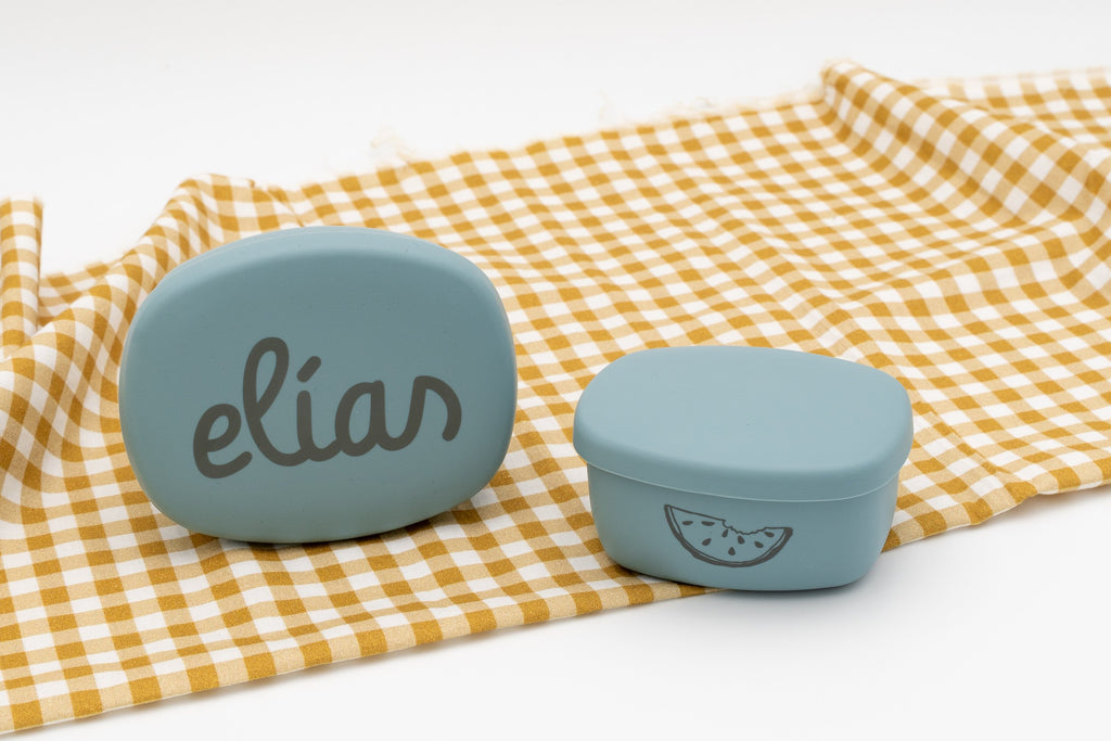 Pack azul gris de tuppers personalizados con nombre y sandía
