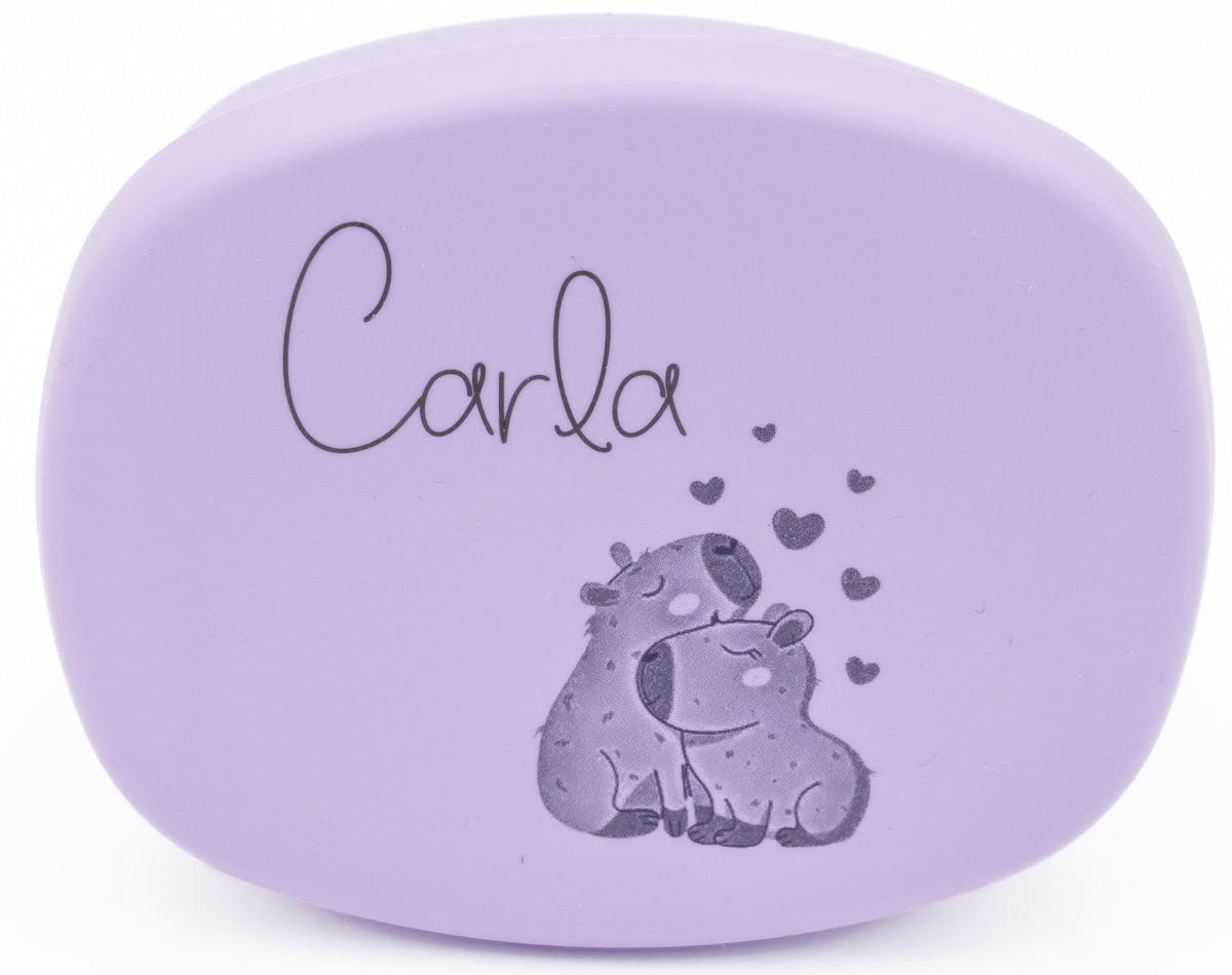 Tapa morada personalizada con nombre y dibujo