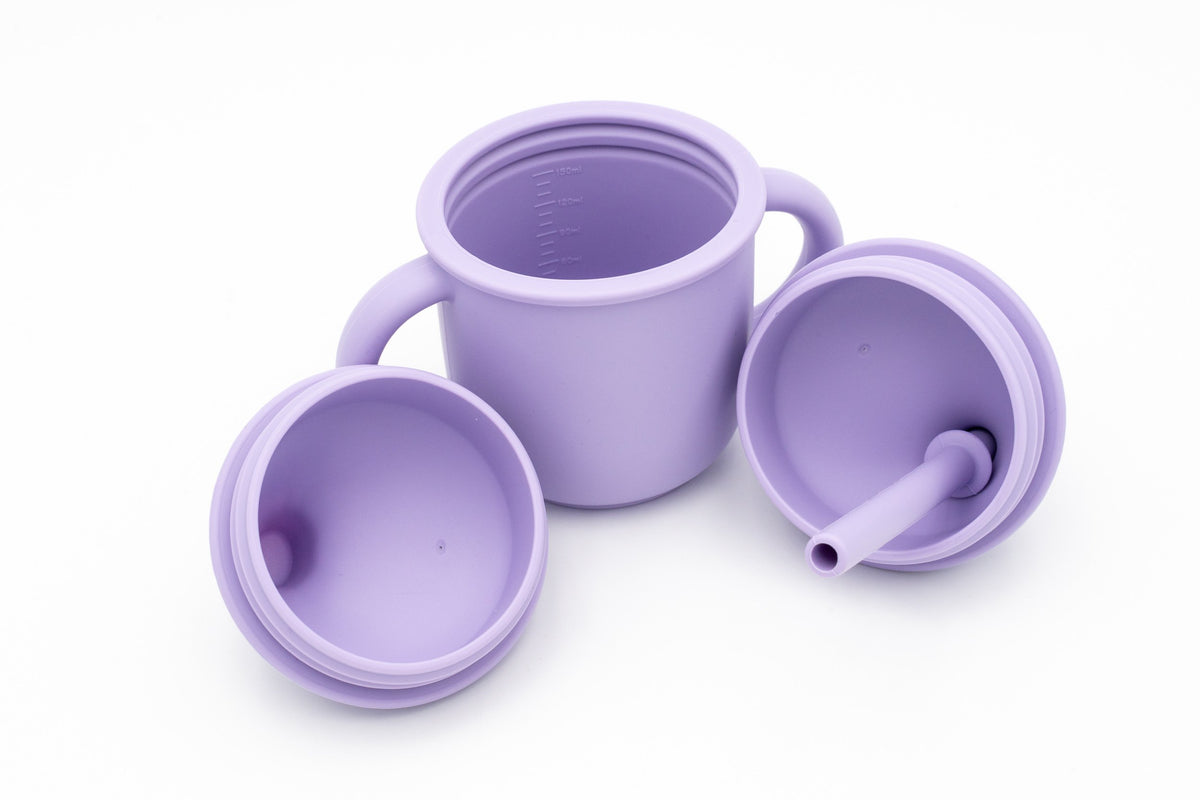 Vaso lila aberto con dúas asas, dúas tapas e palliña de silicona