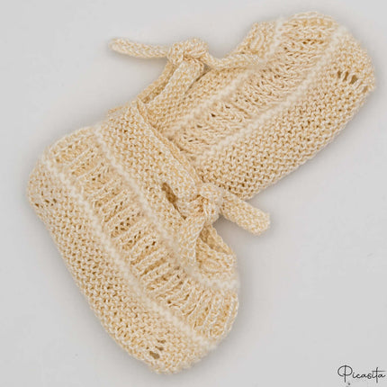 zapatitos_recien_nacido_beige_modelo_19